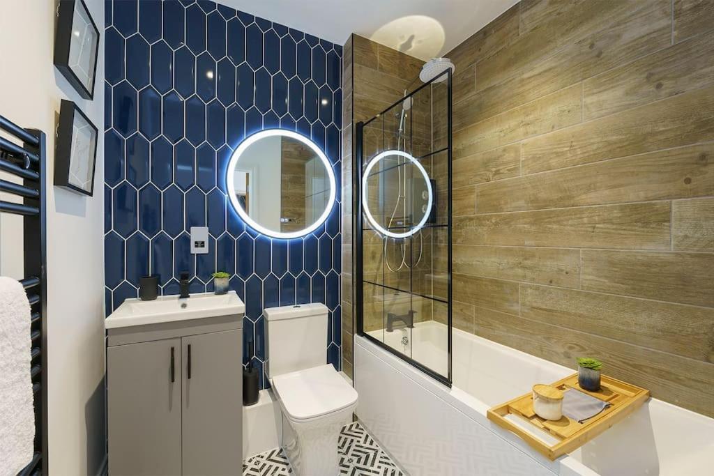 Lilyturf - 2 Bedroom Luxury Apartment By Mint Stays บริสตอล ภายนอก รูปภาพ